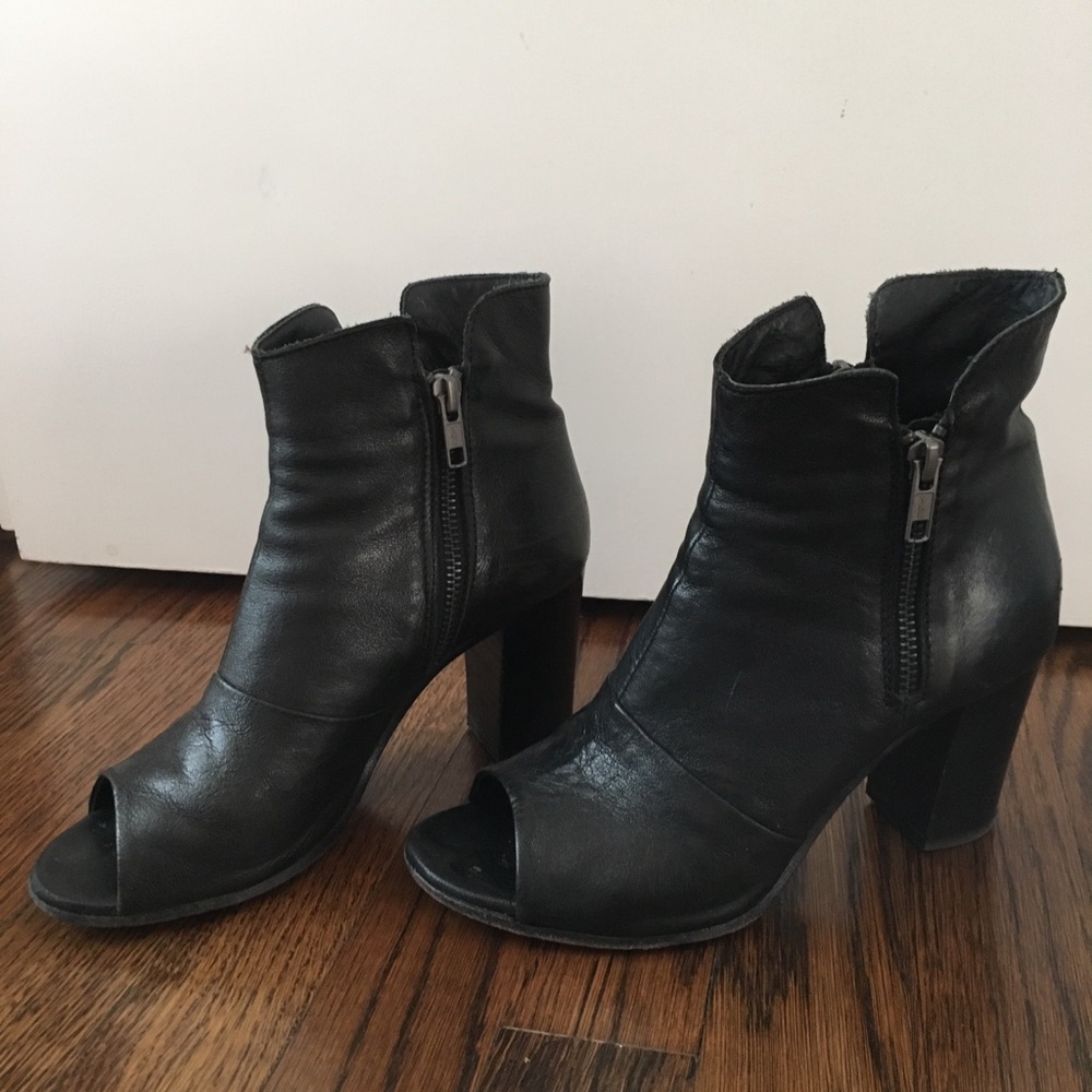Steven Steve Madden Black Leather Booties